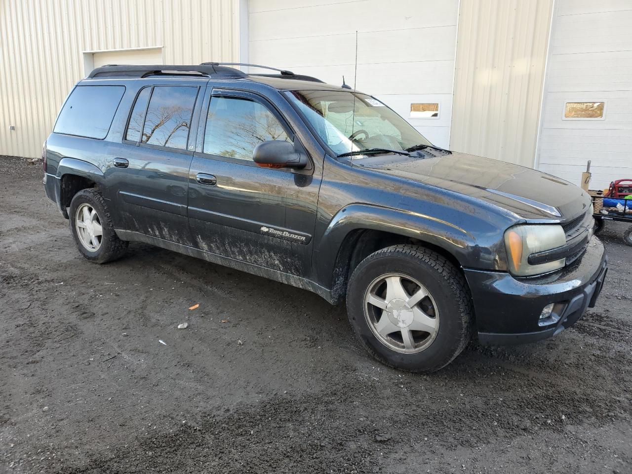2004 Chevrolet TrailBlazer VIN 1GNET16S046149062 Copart auction photo, front end / minor dent/scratches damage thumbnail 4