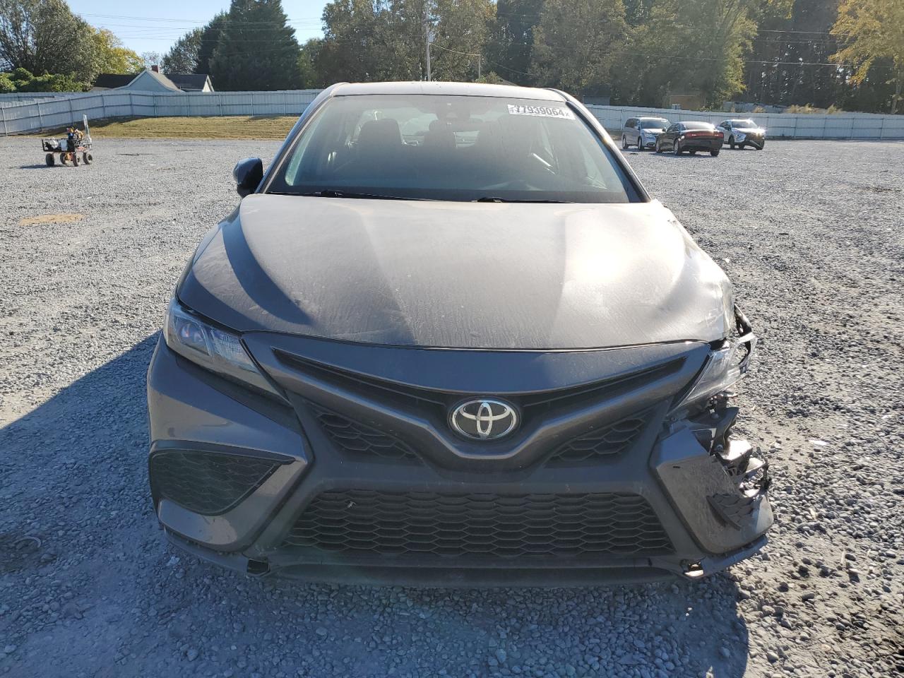 2021 Toyota Camry VIN 4T1G11AK3MU562406 Copart auction photo, front end / side damage thumbnail 5