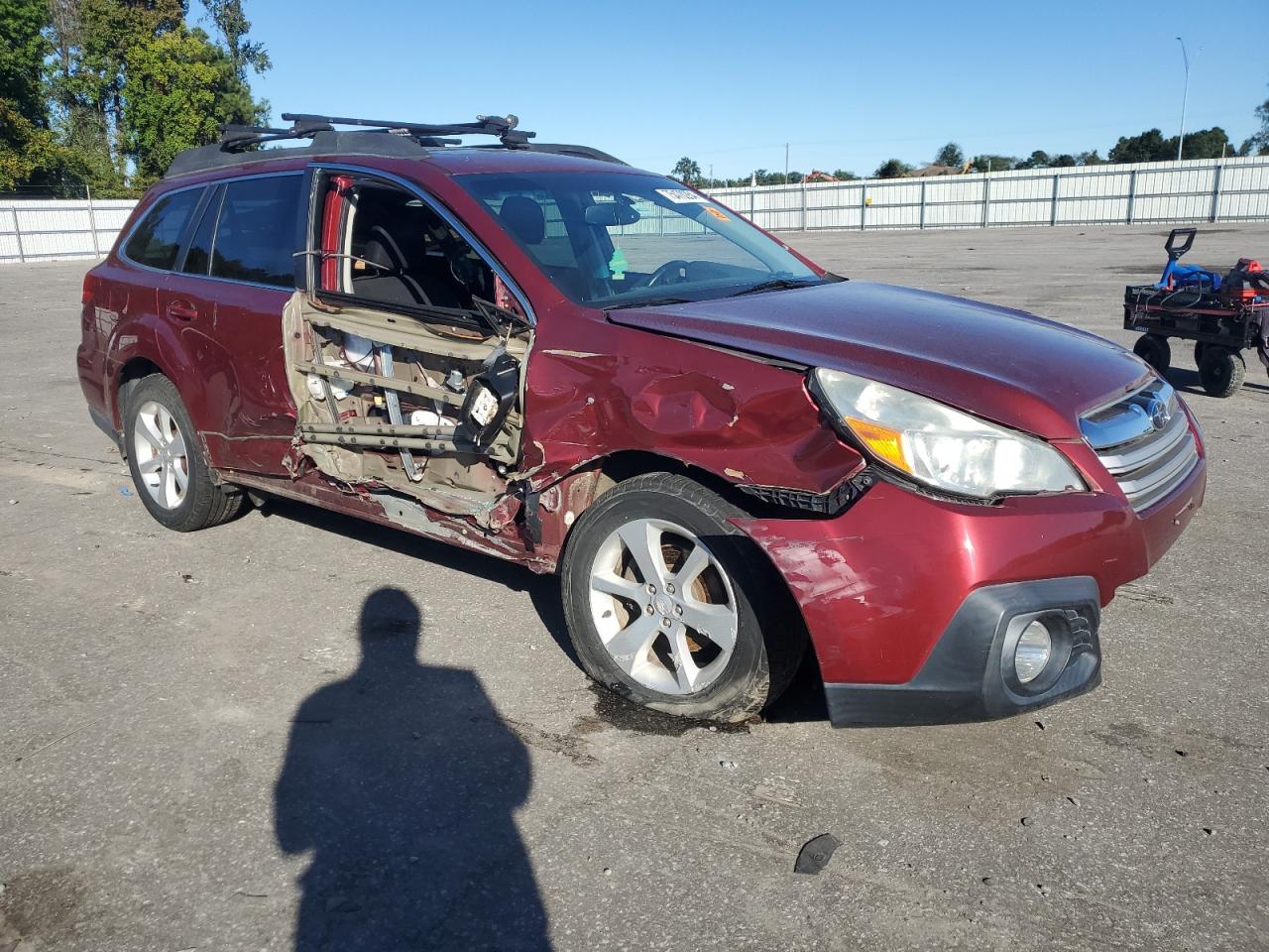 2013 Subaru Outback VIN 4S4BRBGC5D3243961 Copart auction photo, side / front end damage thumbnail 4