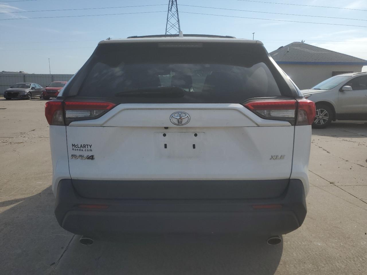 2021 Toyota RAV 4 VIN 2T3W1RFV2MC118939 Copart auction photo, hail / minor dent/scratches damage thumbnail 6