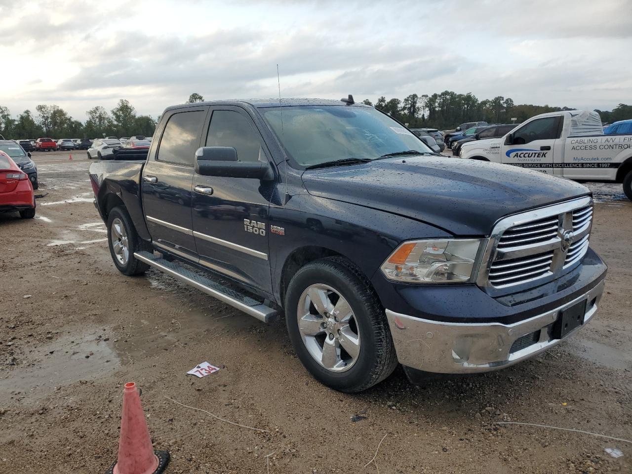 2017 RAM 1500 VIN 3C6RR6LT6HG591889 Copart auction photo, rear end damage thumbnail 4