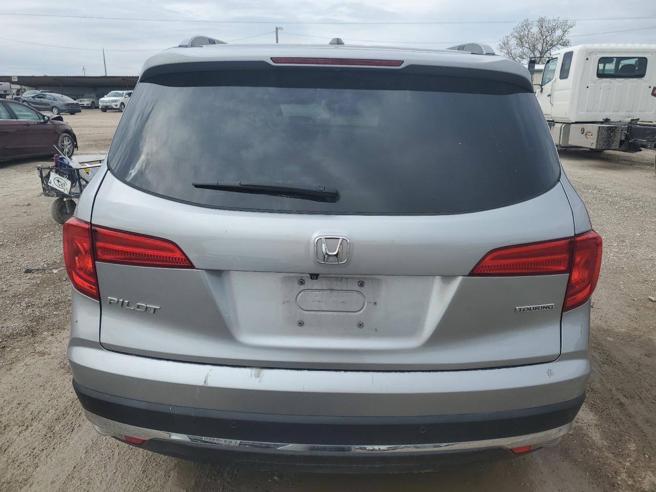 2018 Honda Pilot VIN 5FNYF5H9XJB007882 Copart auction photo, side damage thumbnail 6
