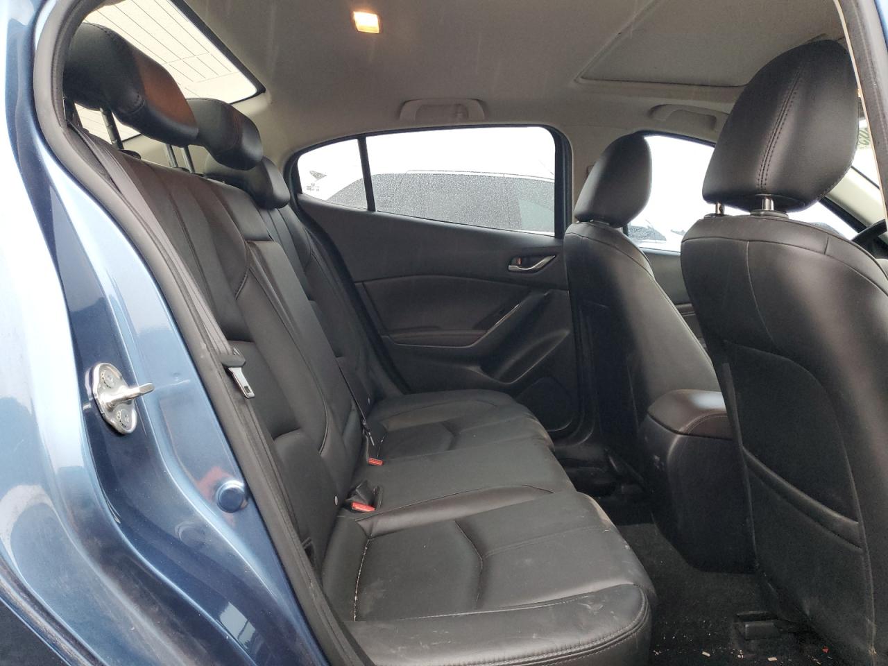2018 Mazda 3 VIN 3MZBN1V33JM261105 Copart auction photo, front end / side damage thumbnail 10