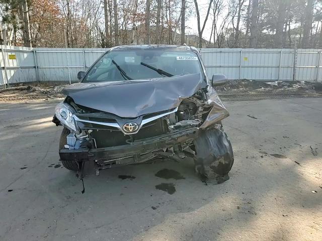 2018 Toyota Sienna VIN 5TDDZ3DCXJS208964 Copart auction photo, front end damage thumbnail 11