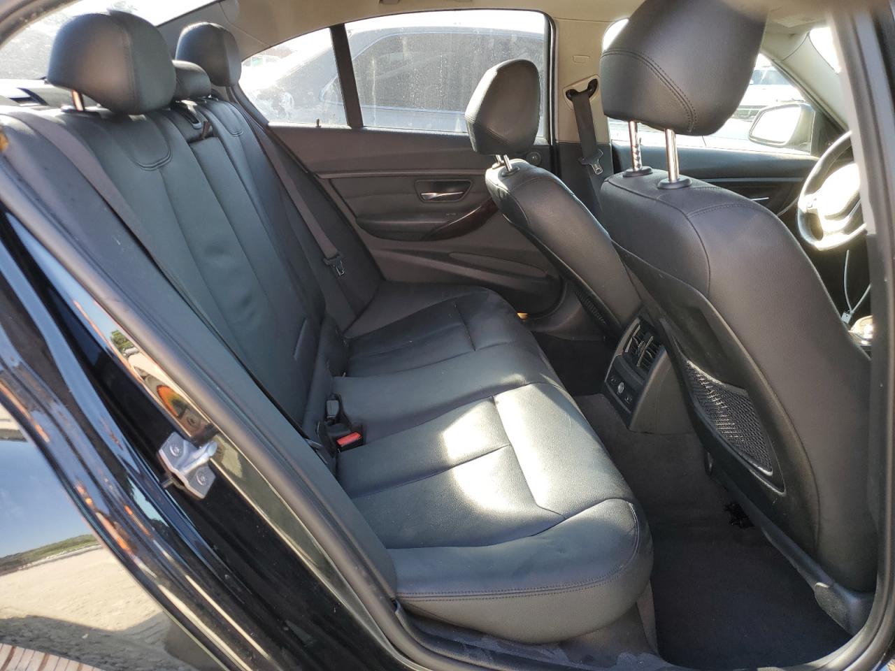 2014 BMW 3er VIN WBA3B5G53ENS10976 Copart auction photo, front end damage thumbnail 10