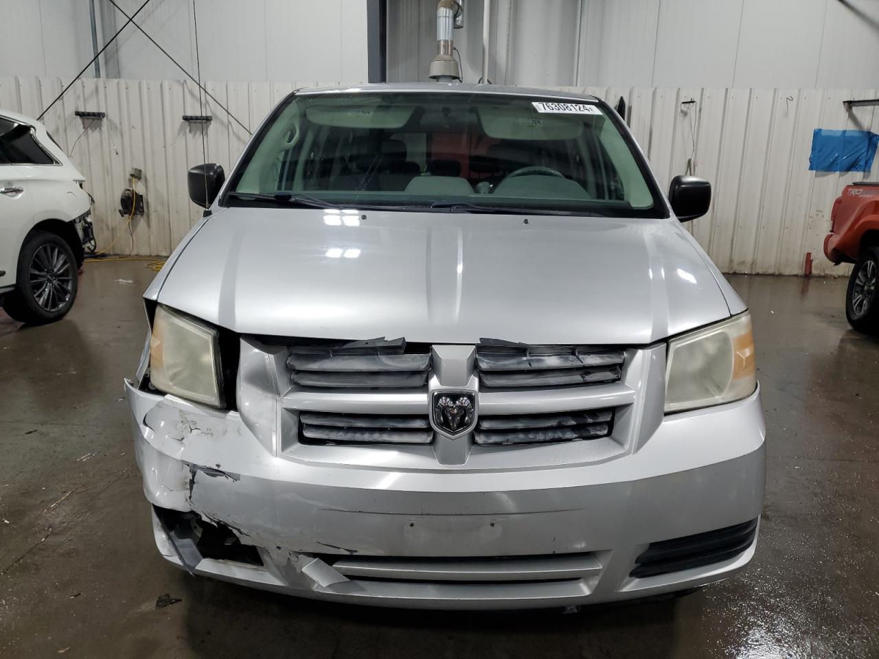 2010 Dodge Caravan VIN 2D4RN4DE1AR111253 Copart auction photo, front end damage thumbnail 5