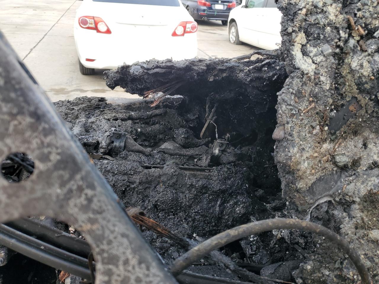 2018 Land Rover Range Rover VIN SALGS2SV7JA387874 Copart auction photo, burn / missing/altered vin damage thumbnail 9
