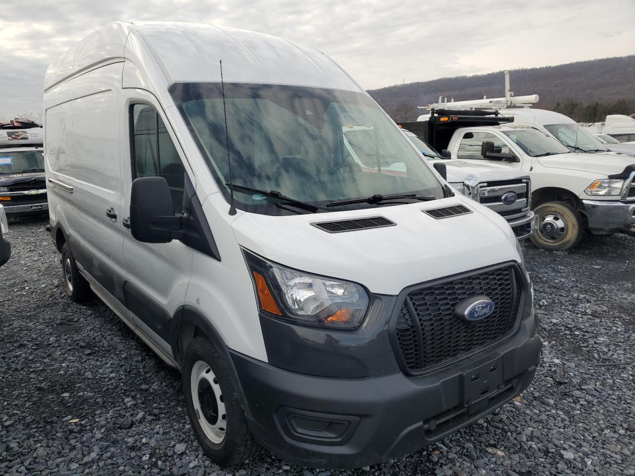 2022 Ford Transit VIN 1FTBR1X87NKA27532 Copart auction photo, minor dent/scratches damage thumbnail 4