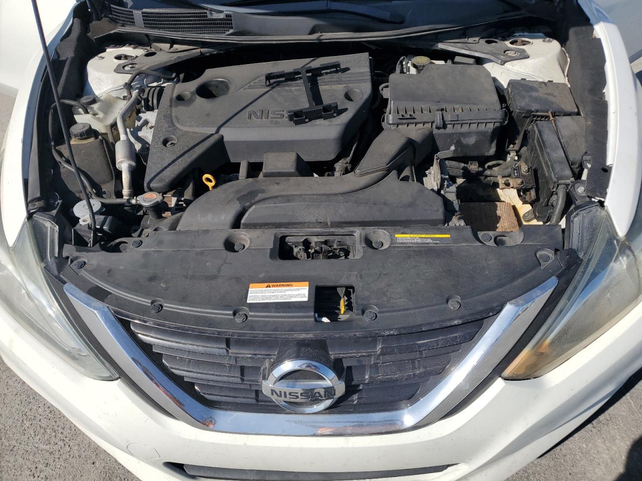 2018 Nissan Altima VIN 1N4AL3AP2JC171217 Copart auction photo, minor dent/scratches damage thumbnail 11