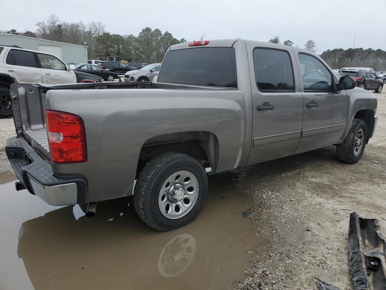 2013 Chevrolet Silverado VIN 3GCPCREA6DG252848 Copart auction photo, rear end / minor dent/scratches damage thumbnail 3