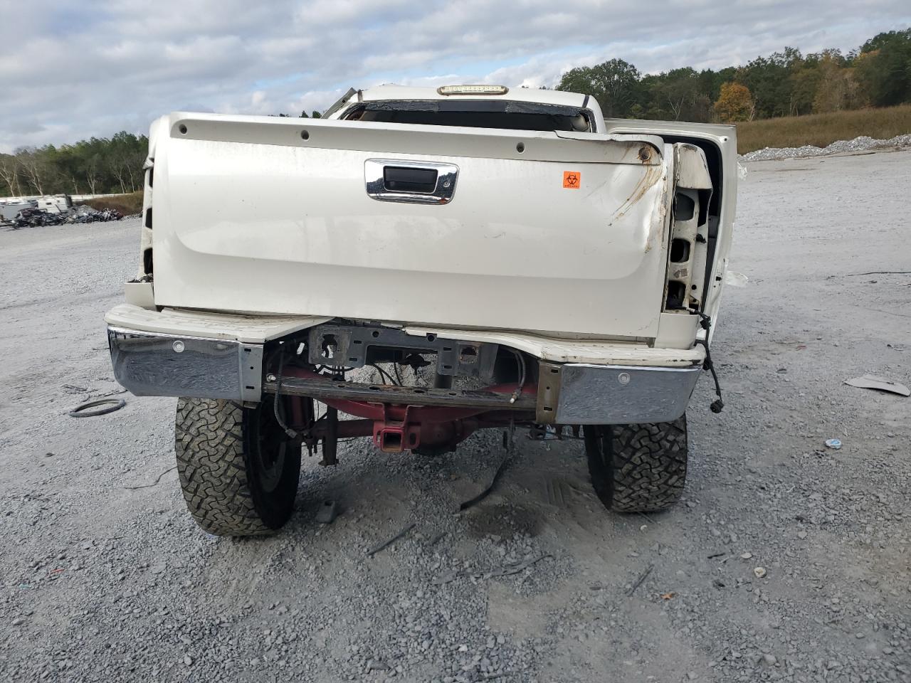 2011 Chevrolet Silverado VIN 3GCPKSE33BG257790 Copart auction photo, all over damage thumbnail 6