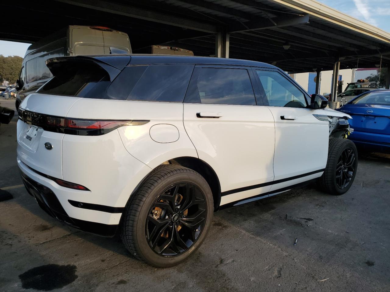 2022 Land Rover Range Rover VIN SALZL2FX5NH172072 Copart auction photo, front end / side damage thumbnail 3