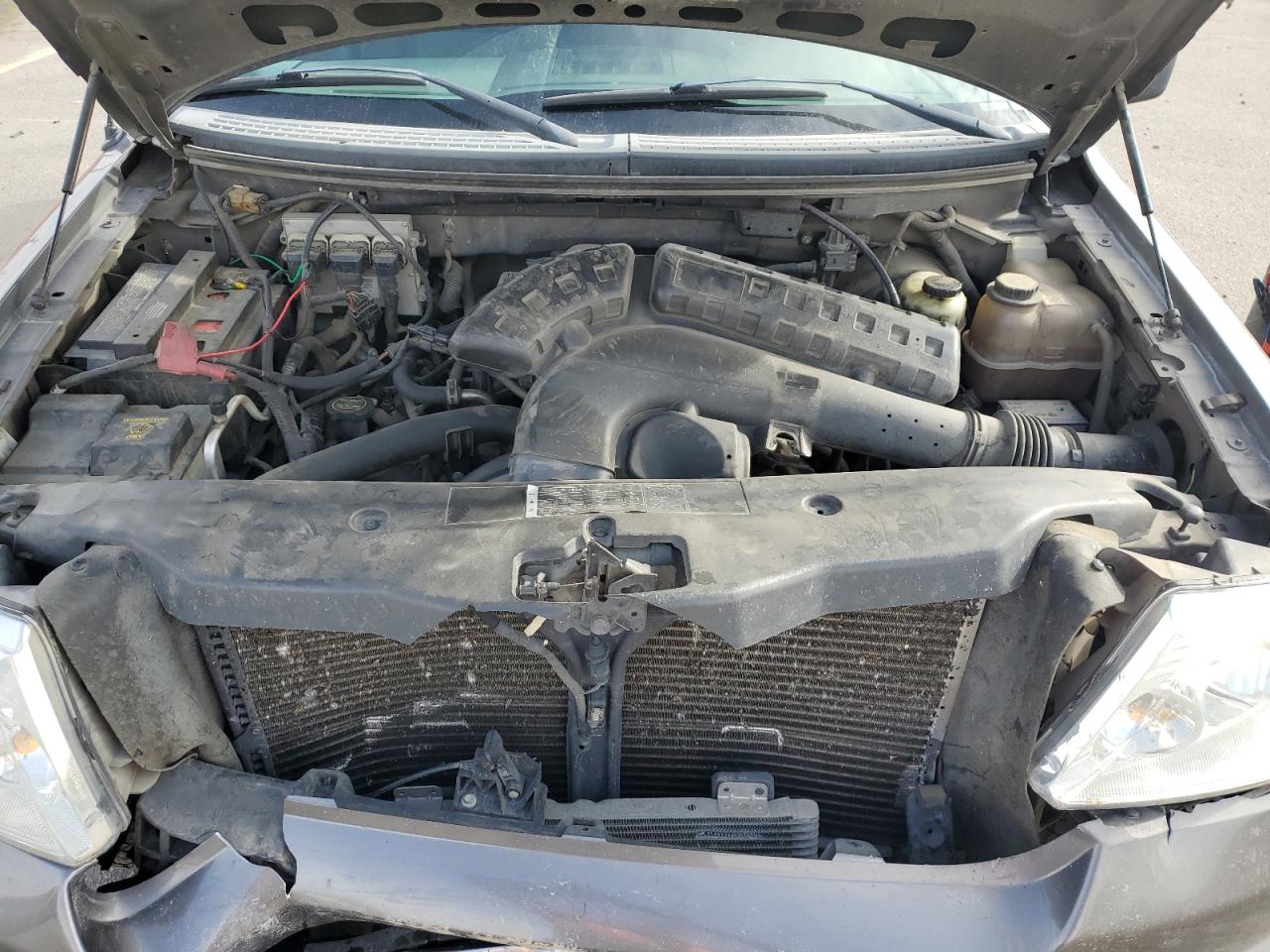 2006 Ford F-150 VIN 1FTPW12526KB42813 Copart auction photo, front end / side damage thumbnail 11