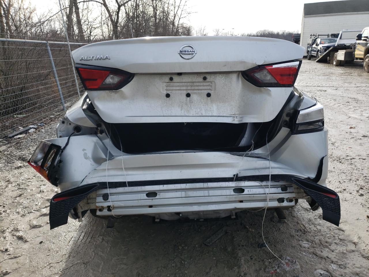 2020 Nissan Altima VIN 1N4BL4BVXLC257563 Copart auction photo, rear end damage thumbnail 6