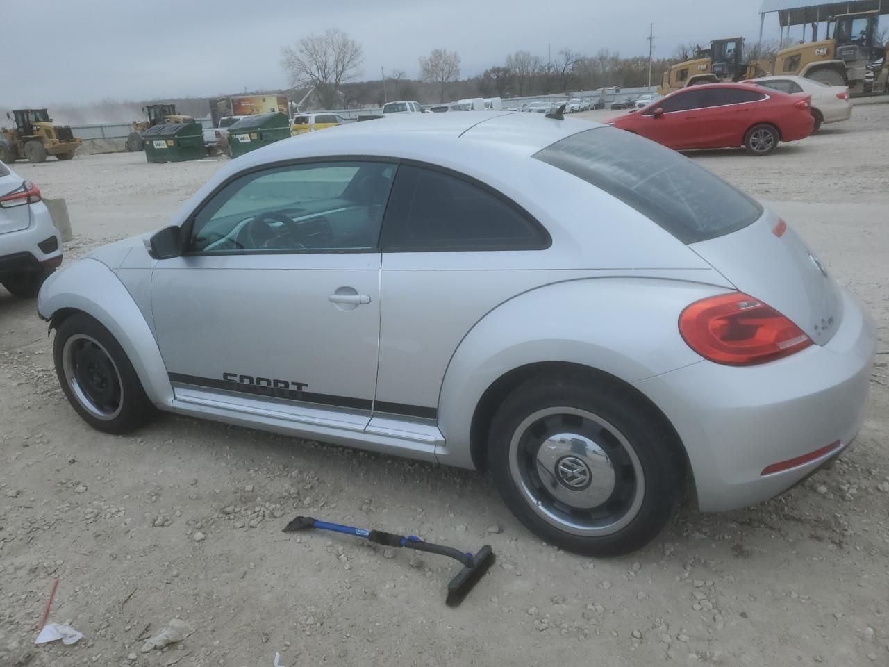 2012 Volkswagen Beetle VIN 3VWJP7AT5CM601713 Copart auction photo, front end damage thumbnail 2