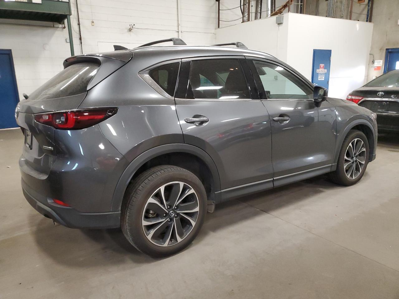 2022 Mazda CX-5 VIN JM3KFBEM1N0586608 Copart auction photo, front end damage thumbnail 3