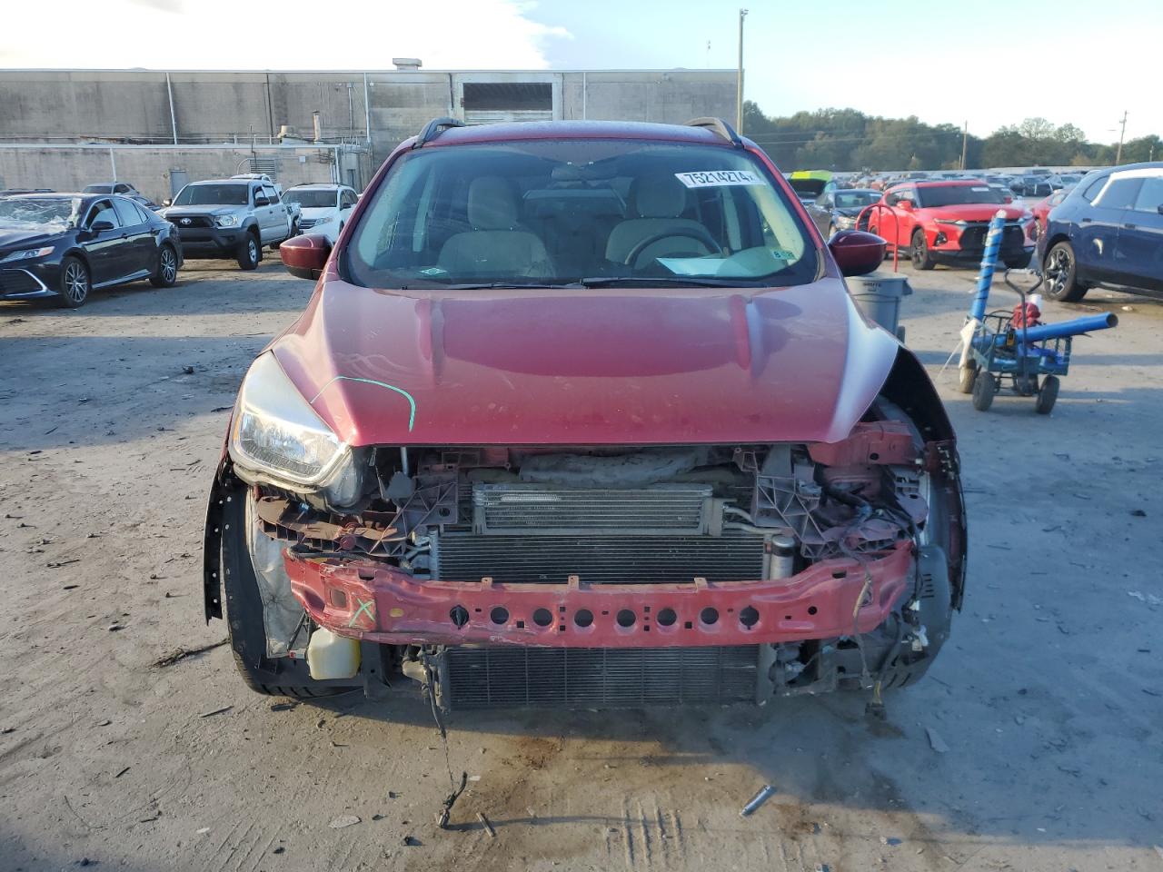 2018 Ford Escape VIN 1FMCU9GD8JUC45245 Copart auction photo, front end / minor dent/scratches damage thumbnail 5