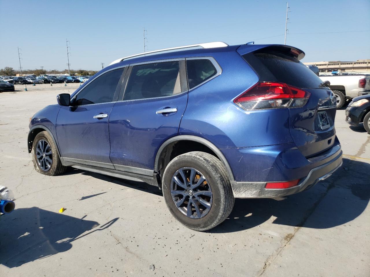 2018 Nissan Rogue VIN KNMAT2MT6JP508767 Copart auction photo, front end damage thumbnail 2