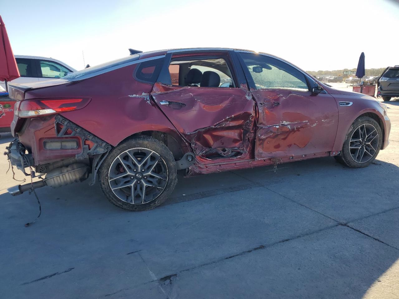 2019 KIA Optima VIN 5XXGW4L2XKG356636 Copart auction photo, all over damage thumbnail 3