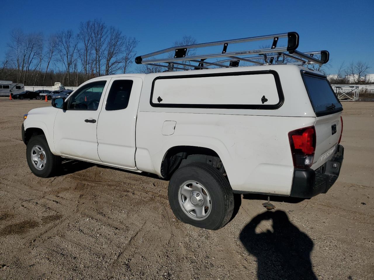 2020 Toyota Tacoma VIN 5TFRX5GN8LX176839 Copart auction photo, normal wear damage thumbnail 2