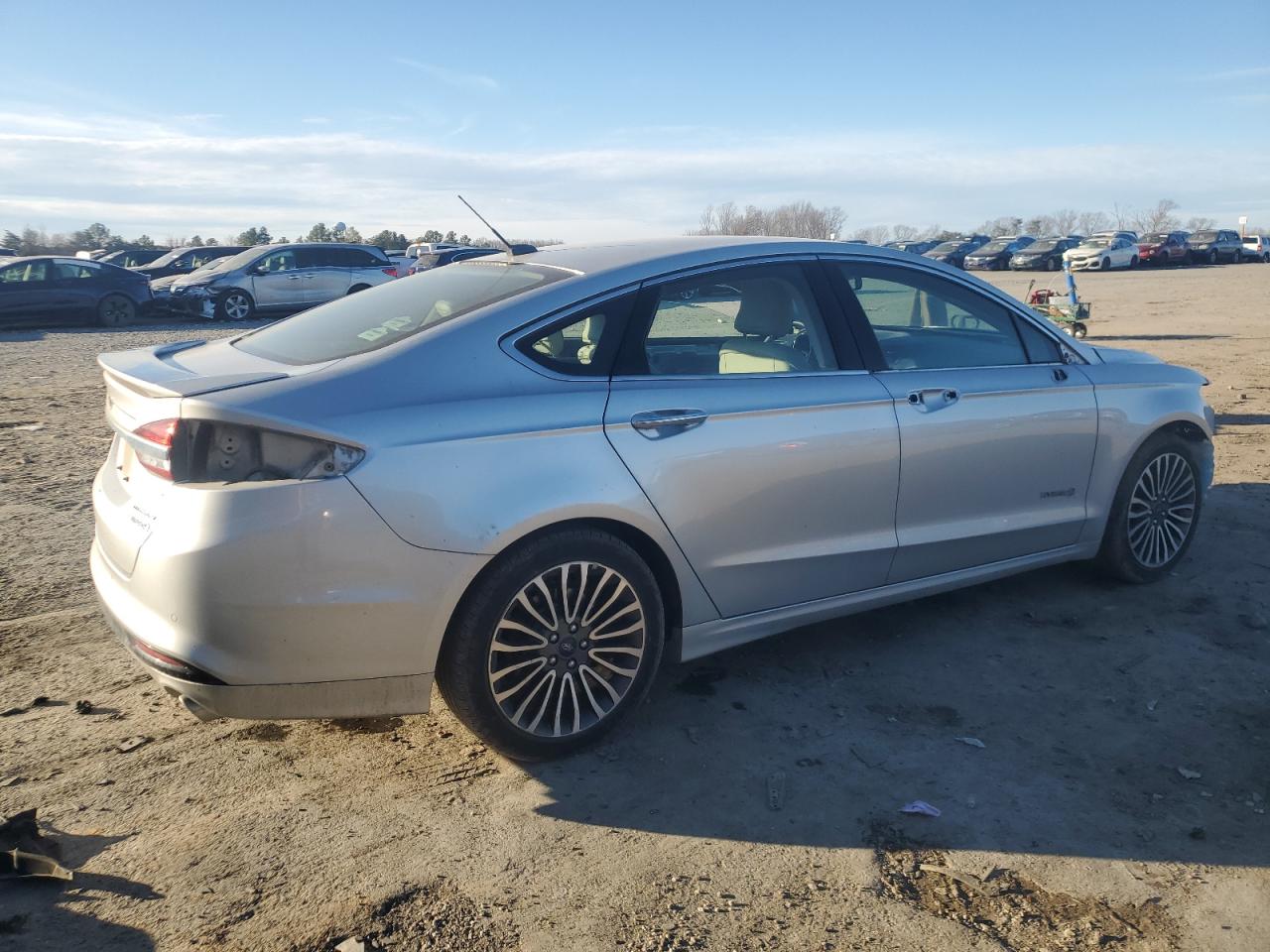 2017 Ford Fusion VIN 3FA6P0RU5HR383916 Copart auction photo, front end / minor dent/scratches damage thumbnail 3