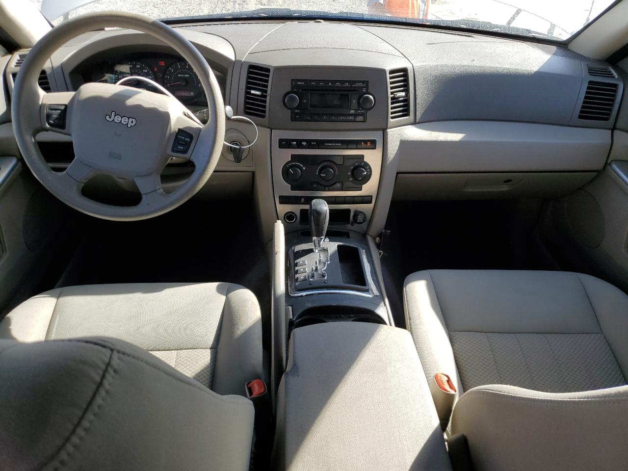 2005 Jeep Grand Cherokee VIN 1J4GR48K35C628961 Copart auction photo, rear end damage thumbnail 8