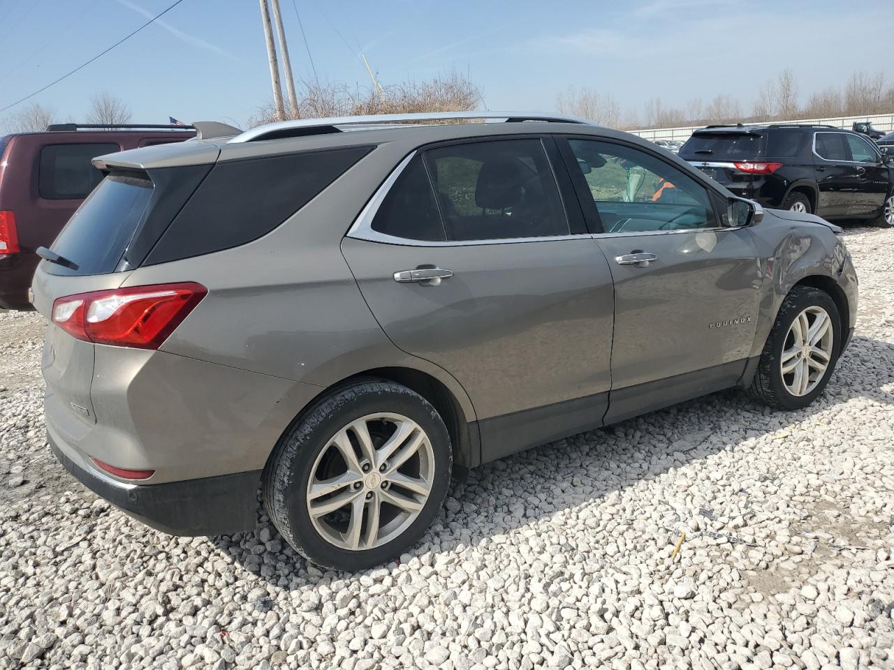 2018 Chevrolet Equinox VIN 3GNAXMEV8JS598092 Copart auction photo, front end damage thumbnail 3