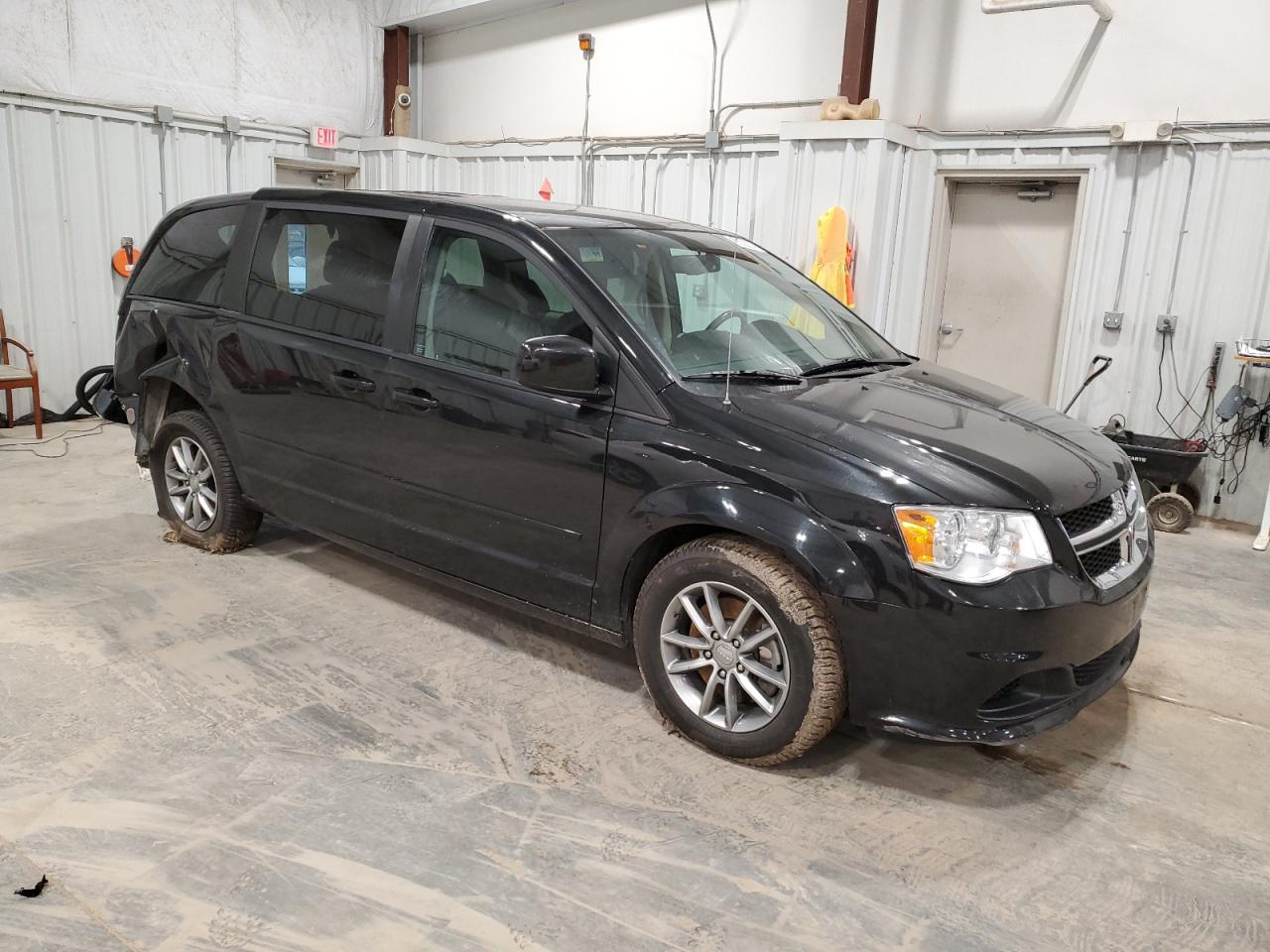 2015 Dodge Caravan VIN 2C4RDGBG1FR690631 Copart auction photo, rear end / side damage thumbnail 4