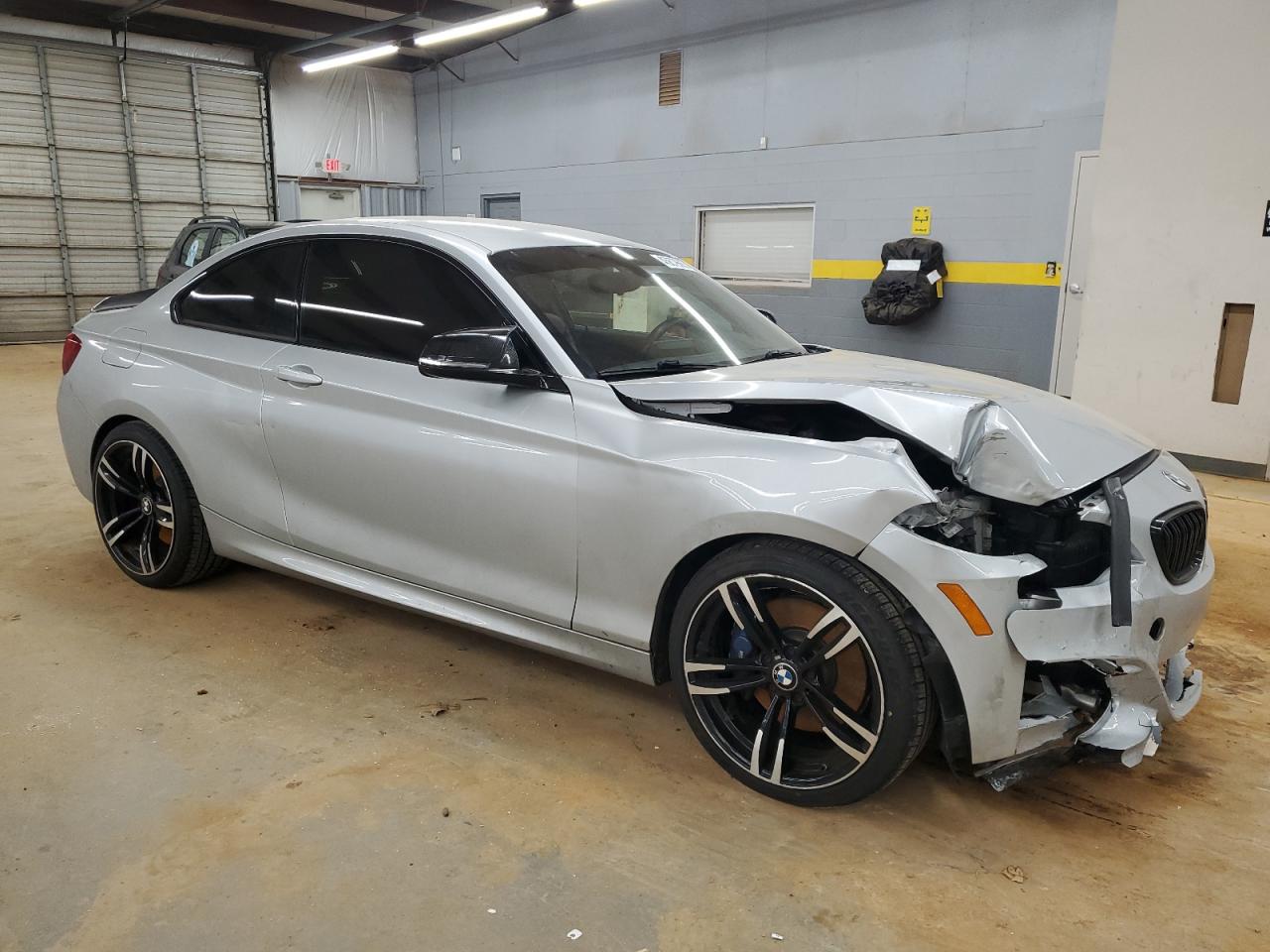 2015 BMW 2er VIN WBA1F5C54FV343572 Copart auction photo, front end damage thumbnail 4