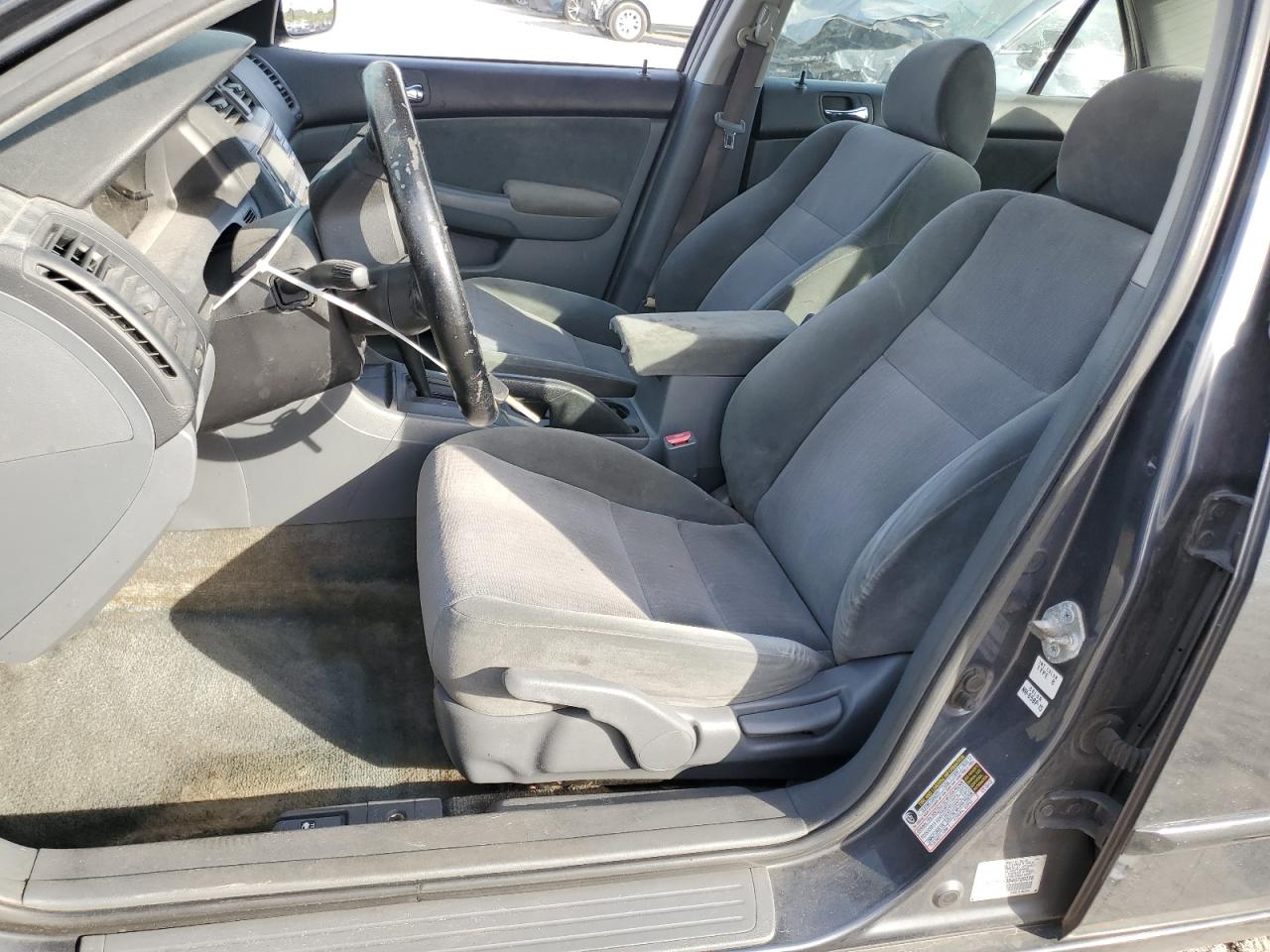 2004 Honda Accord VIN 3HGCM56384G709228 Copart auction photo, side / minor dent/scratches damage thumbnail 7