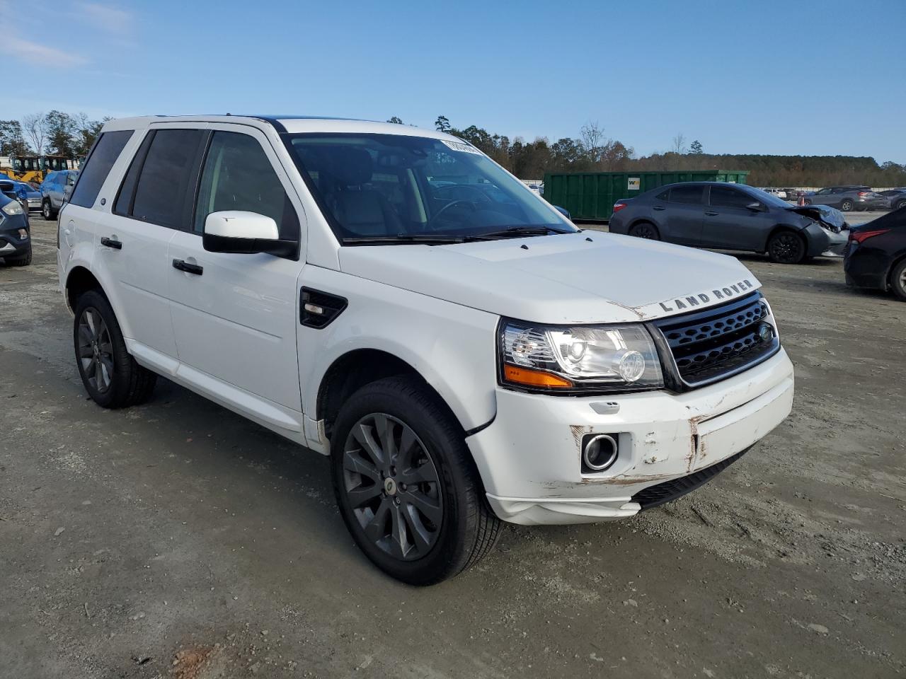 2014 Land Rover LR2 VIN SALFT2BG8EH410408 Copart auction photo, front end / side damage thumbnail 4