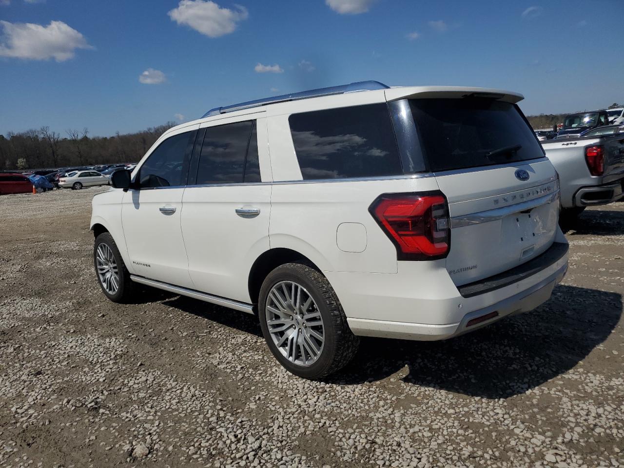 2023 Ford Expedition VIN 1FMJU1M87PEA23475 Copart auction photo, front end damage thumbnail 2
