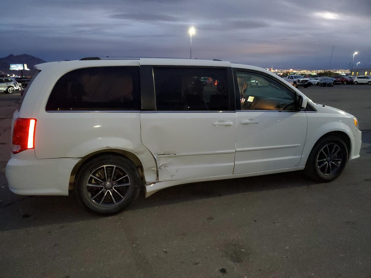 2017 Dodge Caravan VIN 2C4RDGCG6HR772596 Copart auction photo, side / rear end damage thumbnail 3