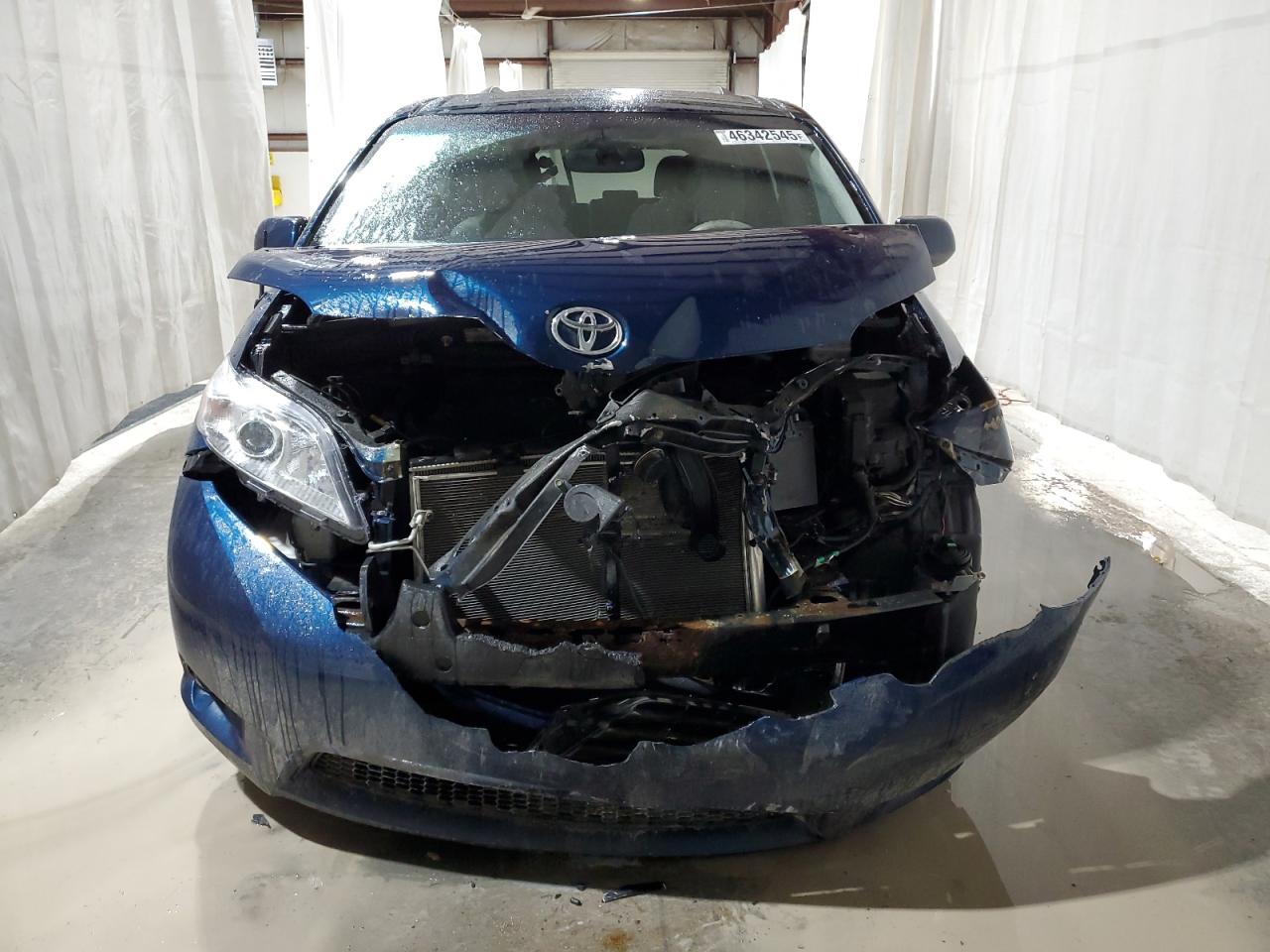 2012 Toyota Sienna VIN 5TDJK3DC1CS040870 Copart auction photo, front end damage thumbnail 5
