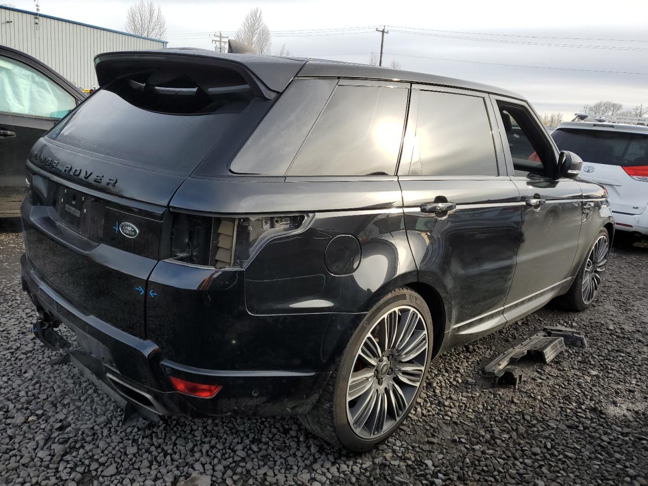 2018 Land Rover Range Rover VIN SALWV2SV4JA195119 Copart auction photo, front end damage thumbnail 3