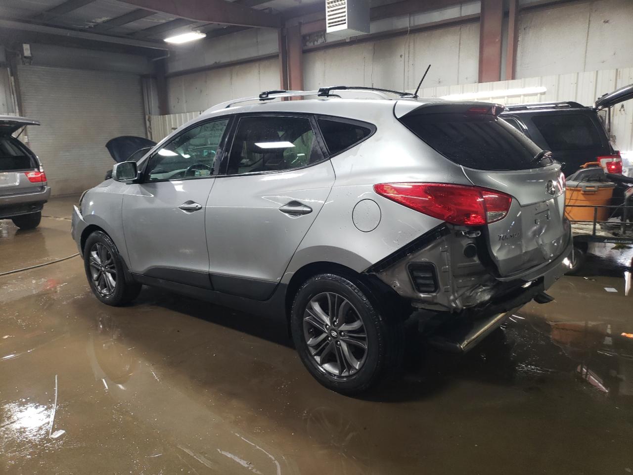 2015 Hyundai Tucson VIN KM8JU3AG8FU044038 Copart auction photo, rear end / front end damage thumbnail 2