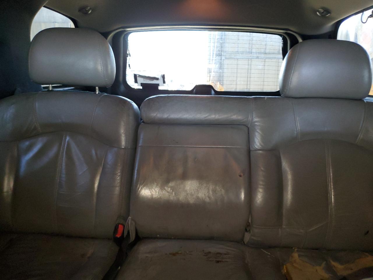 2001 Chevrolet Tahoe VIN 1GNEK13T11J179440 Copart auction photo, front end damage thumbnail 10