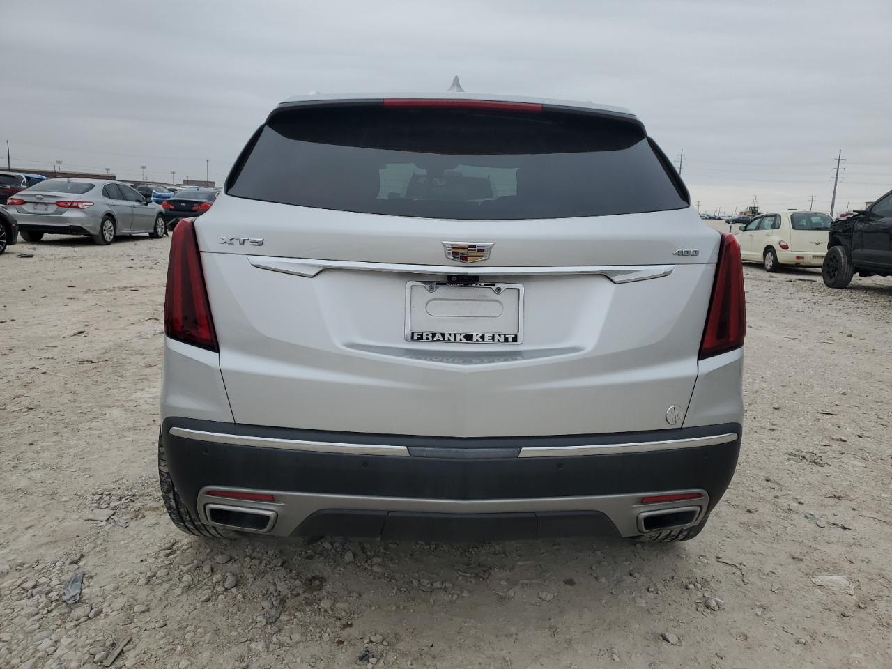 2020 Cadillac XT5 VIN 1GYKNCRS2LZ170306 Copart auction photo, side / minor dent/scratches damage thumbnail 6