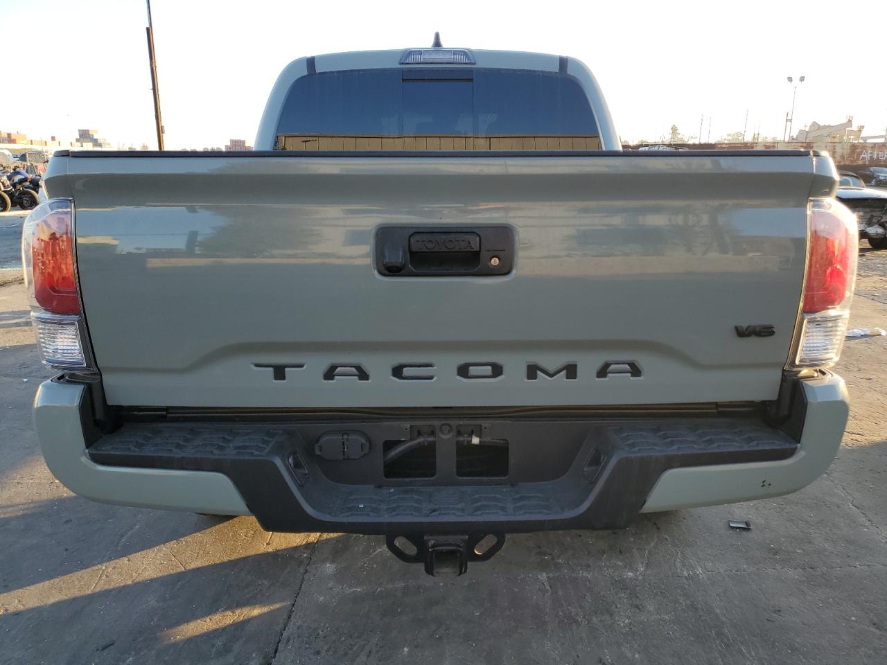 2022 Toyota Tacoma VIN 3TMAZ5CN4NM196074 Copart auction photo, front end damage thumbnail 6