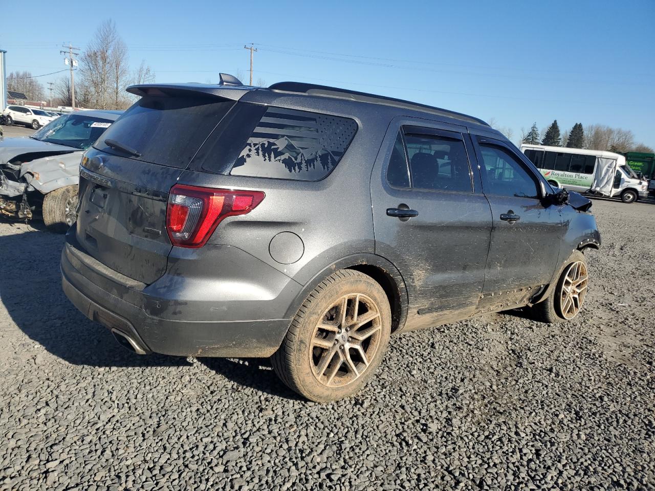 2017 Ford Explorer VIN 1FM5K8GT4HGA76852 Copart auction photo, front end / undercarriage damage thumbnail 3