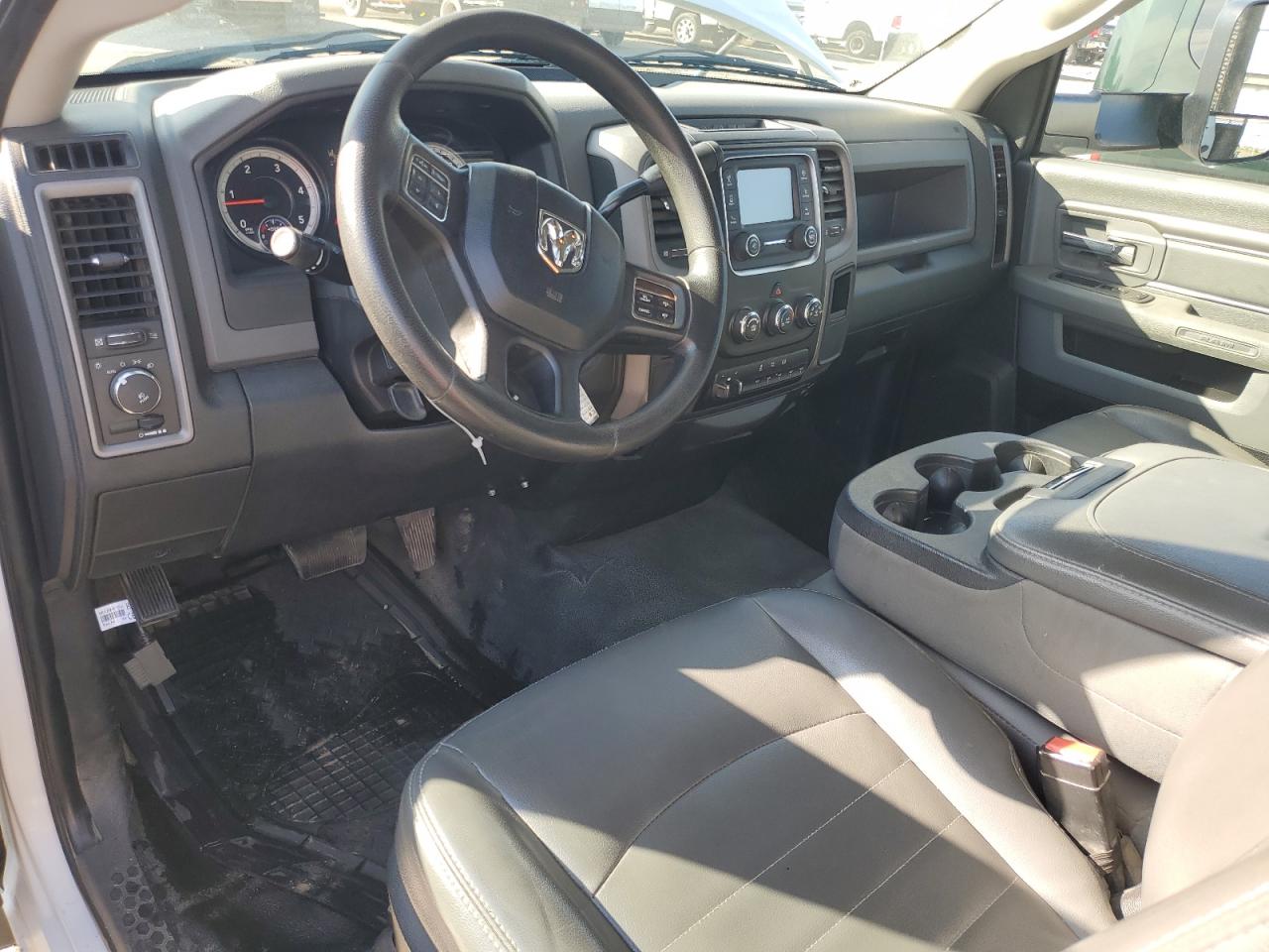 2016 RAM 5500 VIN 3C7WRMBL6GG109702 Copart auction photo, minor dent/scratches damage thumbnail 8
