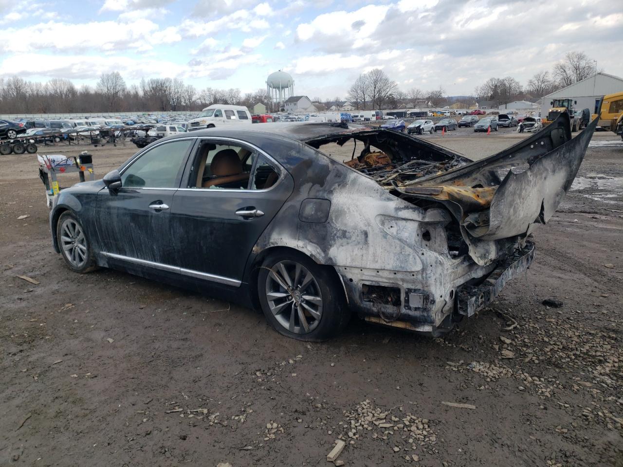 2015 Lexus LS VIN JTHCL5EF7F5023557 Copart auction photo, burn - interior / burn damage thumbnail 2