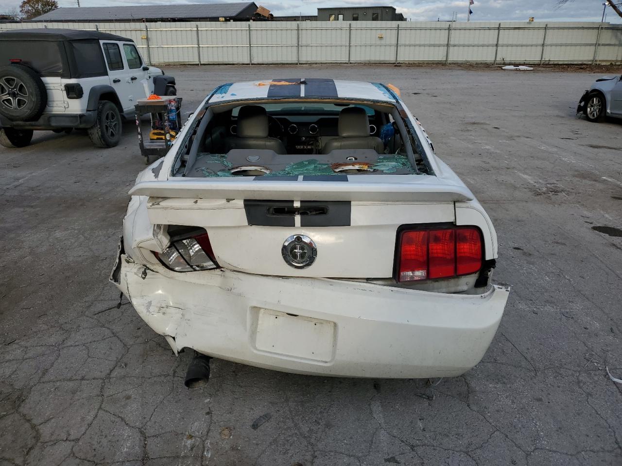 2007 Ford Mustang VIN 1ZVFT80N475280754 Copart auction photo, all over damage thumbnail 6