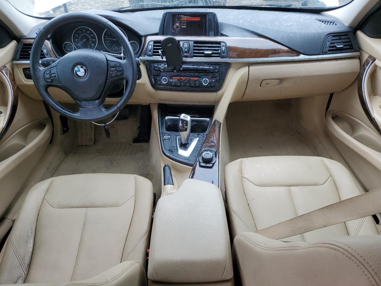 2015 BMW 3er VIN WBA3C3C51FP663992 Copart auction photo, rear end damage thumbnail 8