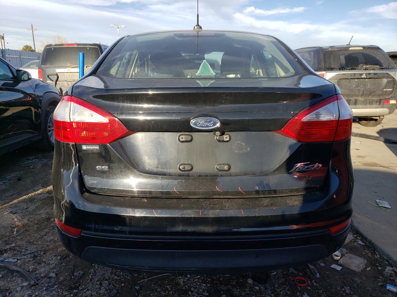 2019 Ford Fiesta VIN 3FADP4BJXKM147684 Copart auction photo, front end / side damage thumbnail 6
