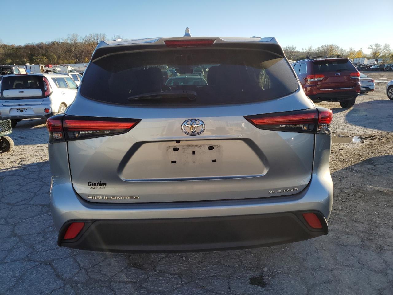 2022 Toyota Highlander VIN 5TDGZRBH9NS164041 Copart auction photo, front end damage thumbnail 6