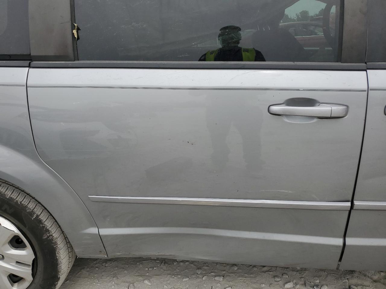 2015 Dodge Caravan VIN 2C4RDGBG0FR608081 Copart auction photo, all over damage thumbnail 11