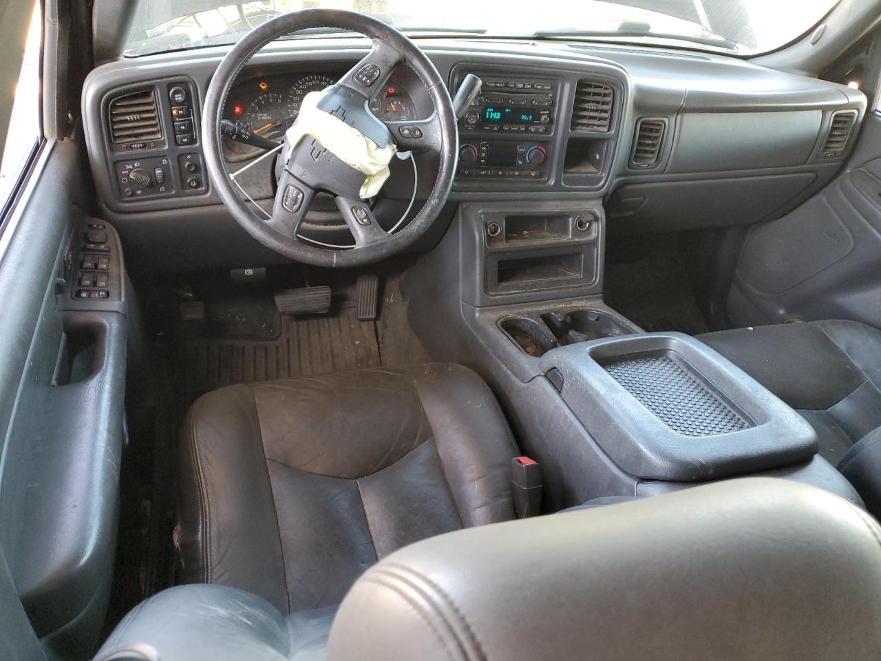 2004 Chevrolet Silverado VIN 2GCEK13T541390020 Copart auction photo, front end / hail damage thumbnail 8