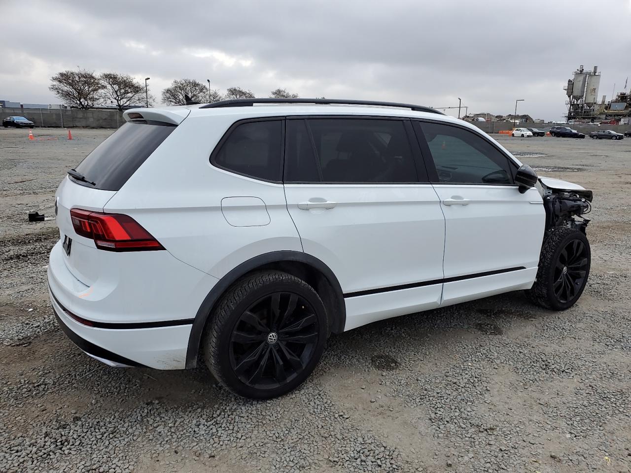 2020 Volkswagen Tiguan VIN 3VV3B7AX3LM146360 Copart auction photo, front end damage thumbnail 3