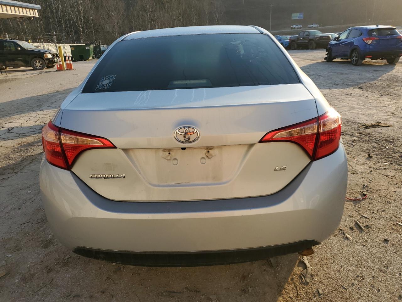 2019 Toyota Corolla VIN 5YFBURHE0KP900343 Copart auction photo, front end / side damage thumbnail 6